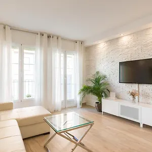 excelente-apartamento-en-centro-historico-malaga.1costadelsol.com/
