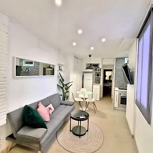 Excellent Location Centro Historico 2 Bed Flat Málaga