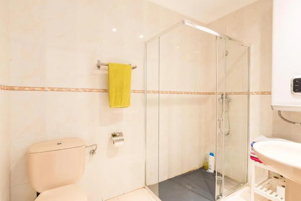 By Malagagrupos Larios Centro Historico Parking Gratis Apartment  Malaga