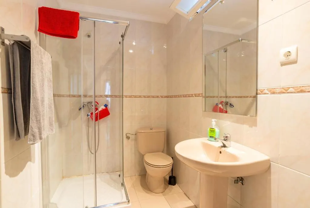 By Malagagrupos Larios Centro Historico Parking Gratis Apartment 0*, Malaga Spain