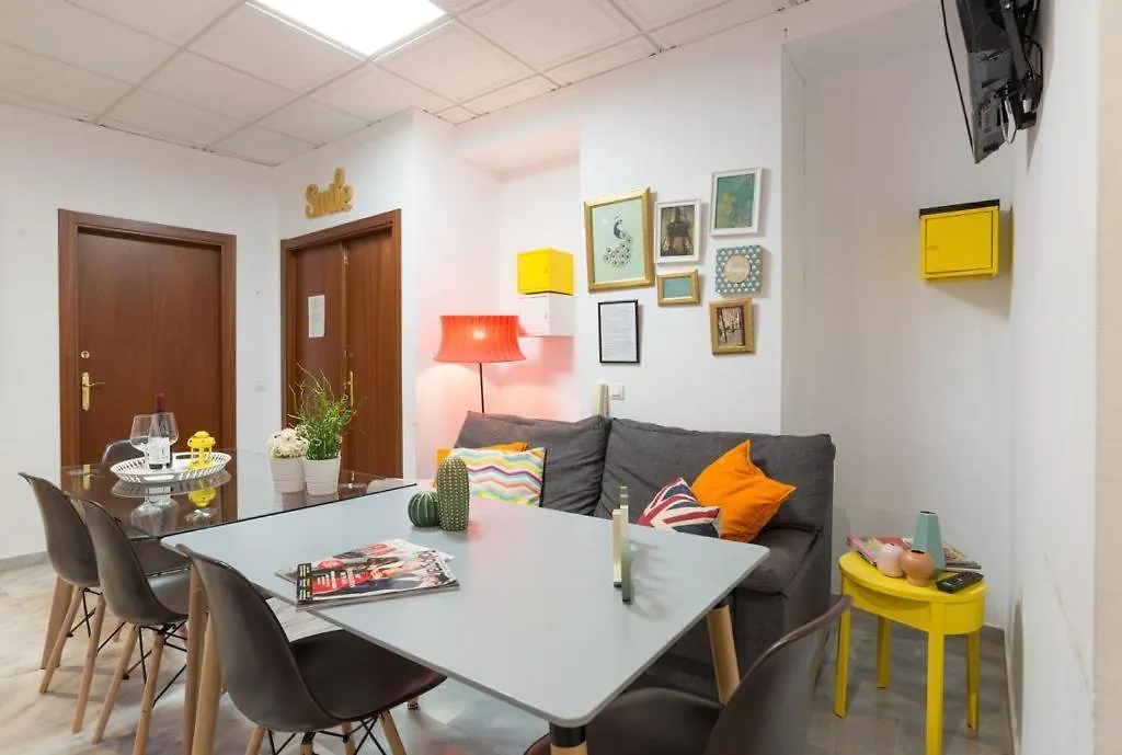 By Malagagrupos Larios Centro Historico Parking Gratis Apartment 0*, Malaga Spain