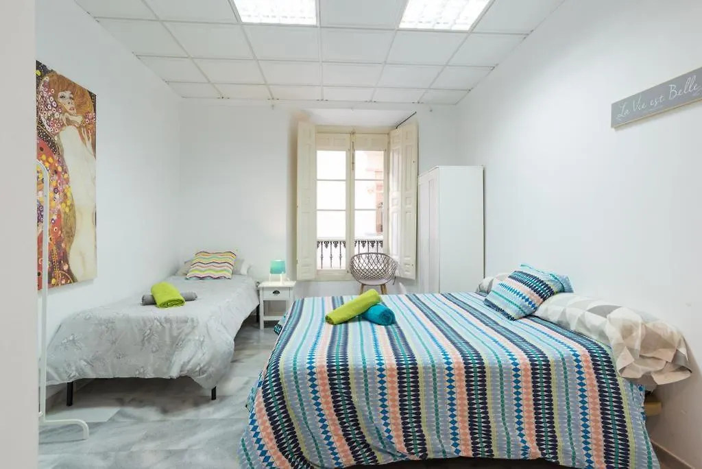 By Malagagrupos Larios Centro Historico Parking Gratis Apartment  Malaga